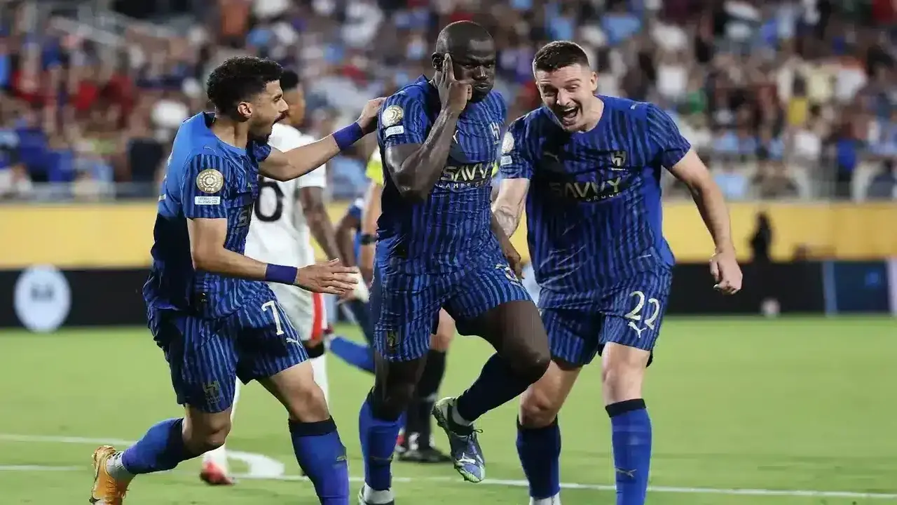 غياب لاعب مؤثر عن صفوف الهلال يسبق المواجهة الحاسمة مع النصر بالدوري
